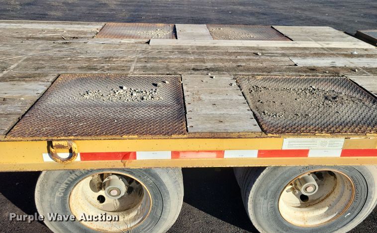 image for item DN3603 2001 Trail King TK40 equipment trailer