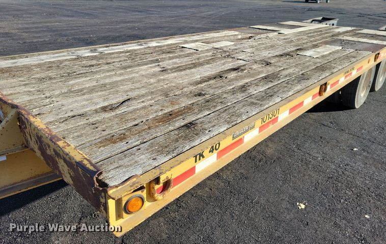 image for item DN3603 2001 Trail King TK40 equipment trailer