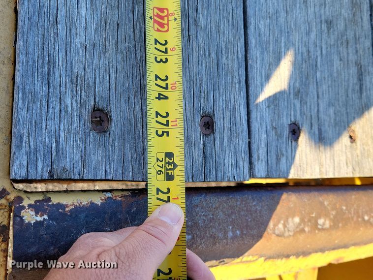 image for item DN3603 2001 Trail King TK40 equipment trailer