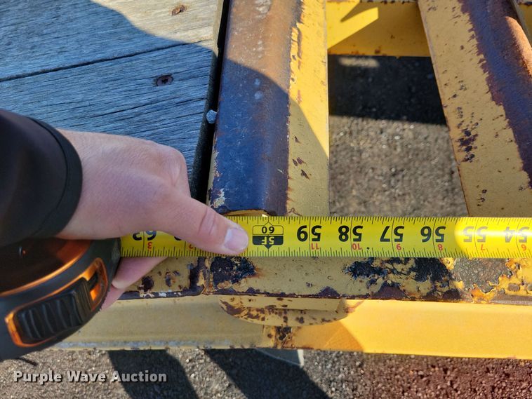 image for item DN3603 2001 Trail King TK40 equipment trailer