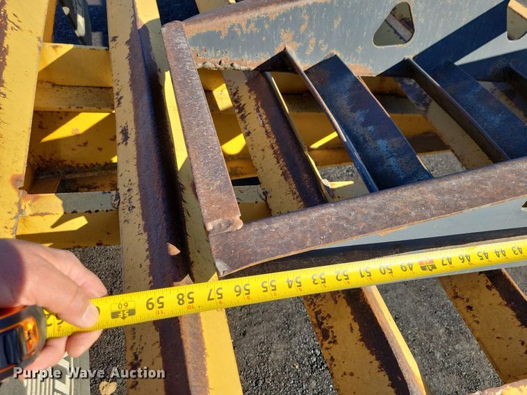 image for item DN3603 2001 Trail King TK40 equipment trailer