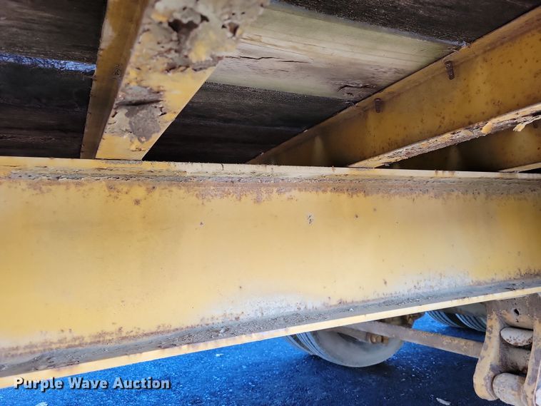 image for item DN3603 2001 Trail King TK40 equipment trailer