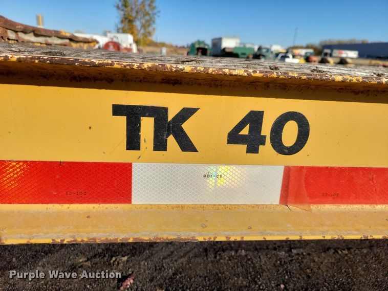 image for item DN3603 2001 Trail King TK40 equipment trailer