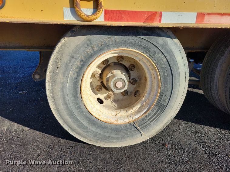 image for item DN3603 2001 Trail King TK40 equipment trailer