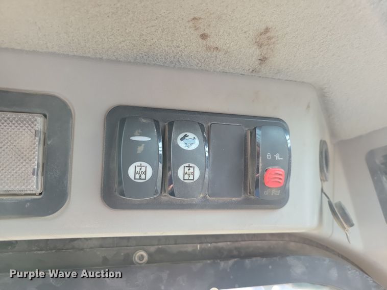 image for item DN3605 2014 Caterpillar  279D tracked skid steer loader