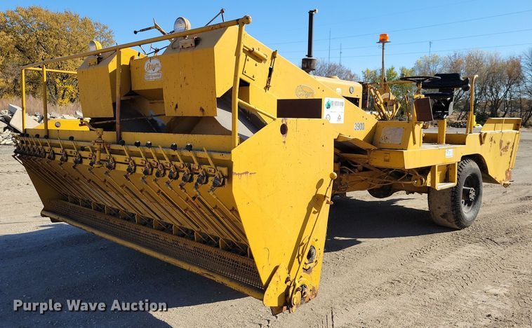 image for item DN3610 Etnyre chip spreader