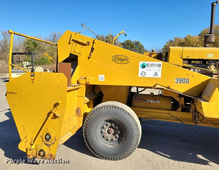 image for item DN3610 Etnyre chip spreader