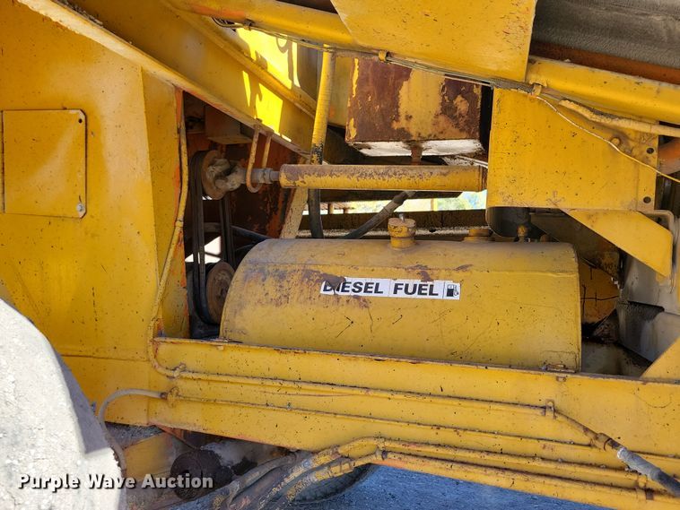 image for item DN3610 Etnyre chip spreader