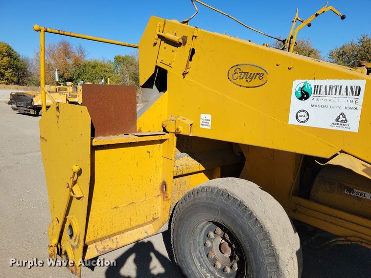 image for item DN3610 Etnyre chip spreader