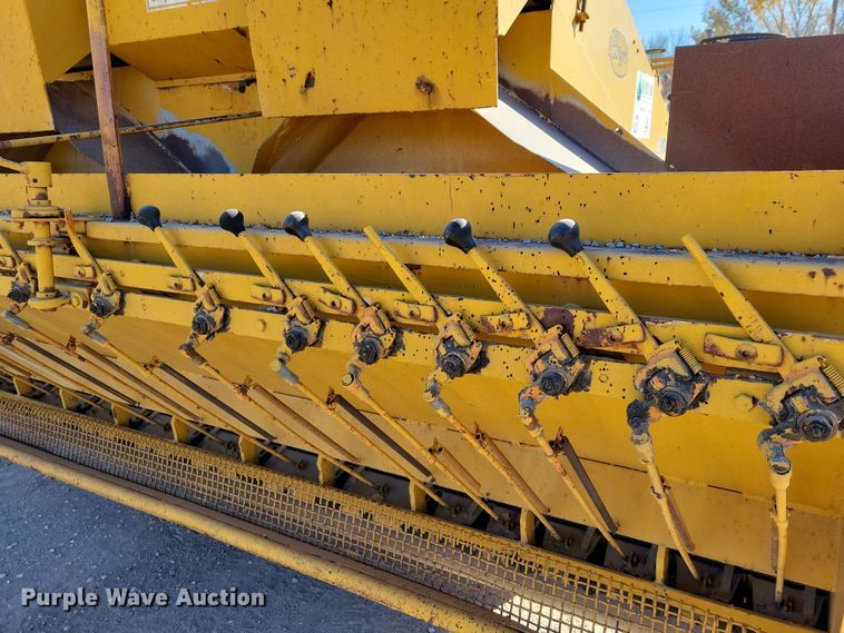 image for item DN3610 Etnyre chip spreader