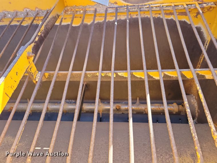 image for item DN3610 Etnyre chip spreader