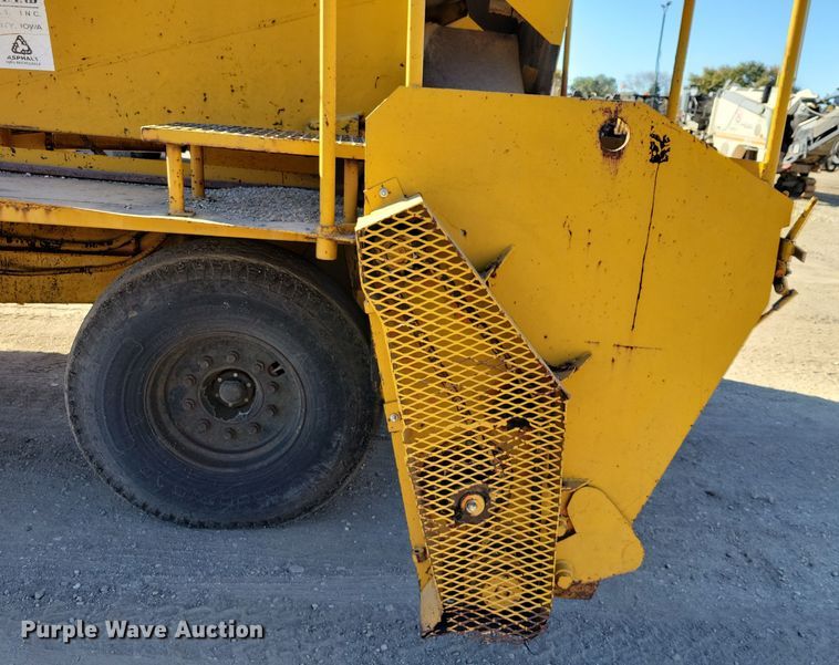 image for item DN3610 Etnyre chip spreader