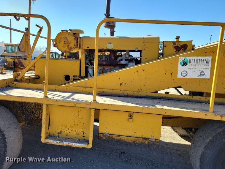 image for item DN3610 Etnyre chip spreader