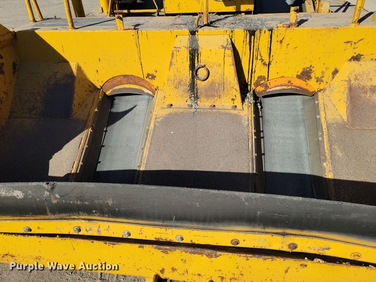 image for item DN3610 Etnyre chip spreader