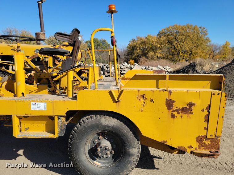 image for item DN3610 Etnyre chip spreader