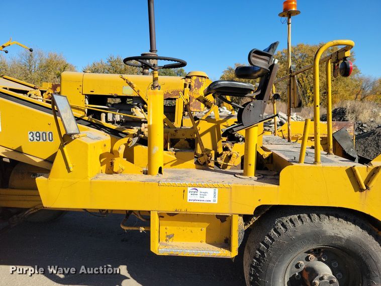 image for item DN3610 Etnyre chip spreader