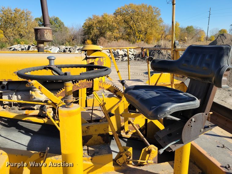 image for item DN3610 Etnyre chip spreader