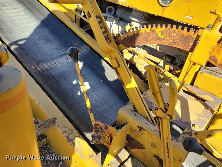 image for item DN3610 Etnyre chip spreader