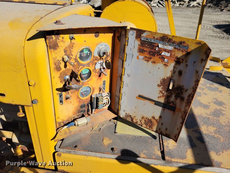 image for item DN3610 Etnyre chip spreader