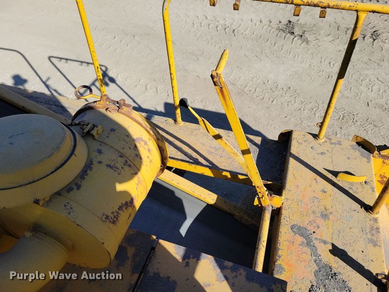 image for item DN3610 Etnyre chip spreader