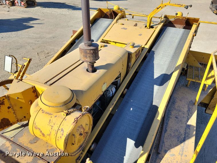 image for item DN3610 Etnyre chip spreader