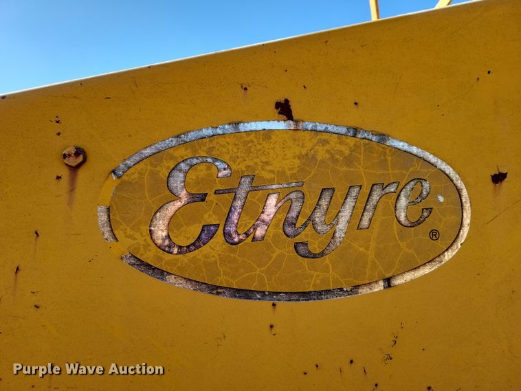 image for item DN3610 Etnyre chip spreader