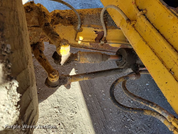 image for item DN3610 Etnyre chip spreader