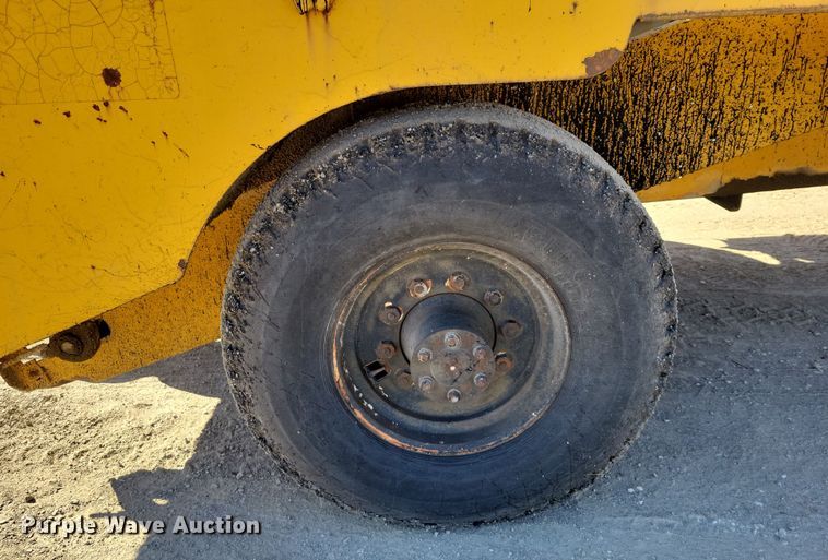 image for item DN3610 Etnyre chip spreader