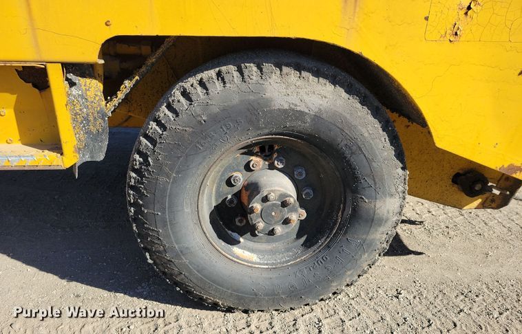 image for item DN3610 Etnyre chip spreader