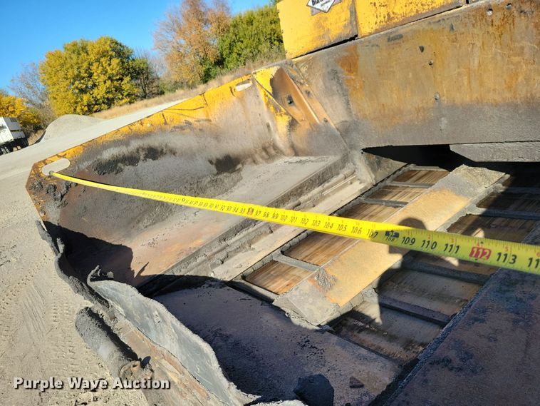 image for item DN3612 2001 Blaw Knox PF-5510 paver