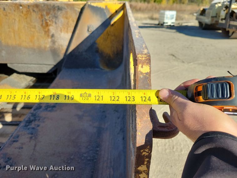 image for item DN3612 2001 Blaw Knox PF-5510 paver