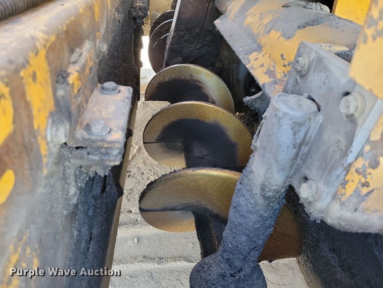 image for item DN3612 2001 Blaw Knox PF-5510 paver