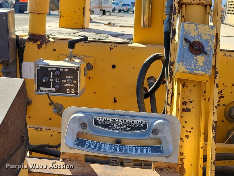 image for item DN3612 2001 Blaw Knox PF-5510 paver