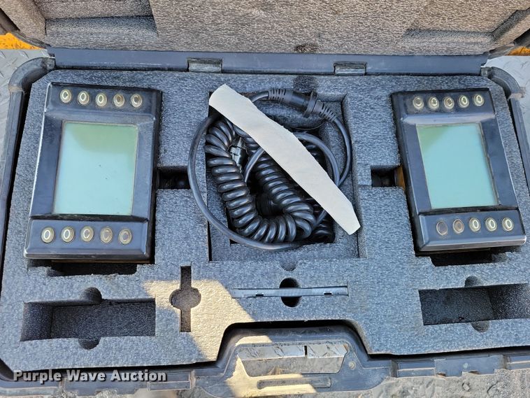 image for item DN3612 2001 Blaw Knox PF-5510 paver