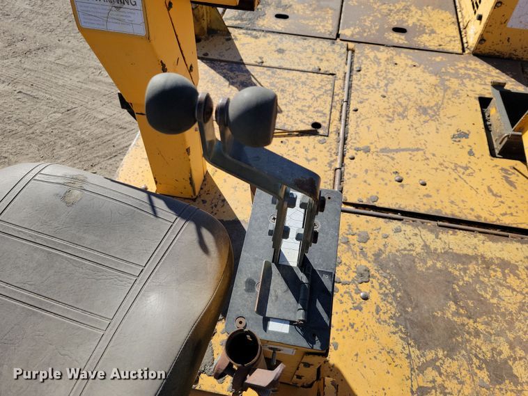 image for item DN3612 2001 Blaw Knox PF-5510 paver