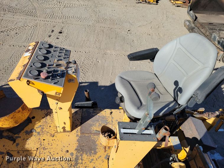 image for item DN3612 2001 Blaw Knox PF-5510 paver