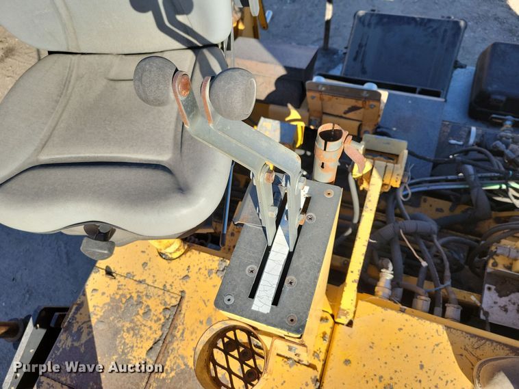 image for item DN3612 2001 Blaw Knox PF-5510 paver