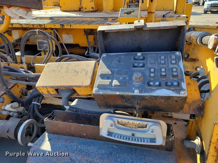 image for item DN3613 2001 Blaw Knox PF-4410 paver