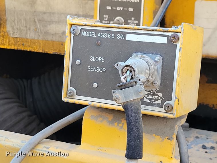 image for item DN3613 2001 Blaw Knox PF-4410 paver