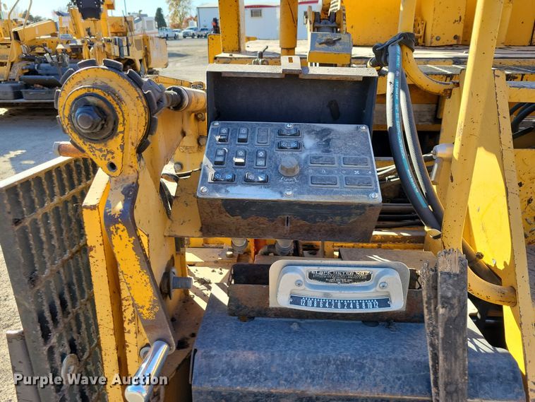 image for item DN3613 2001 Blaw Knox PF-4410 paver