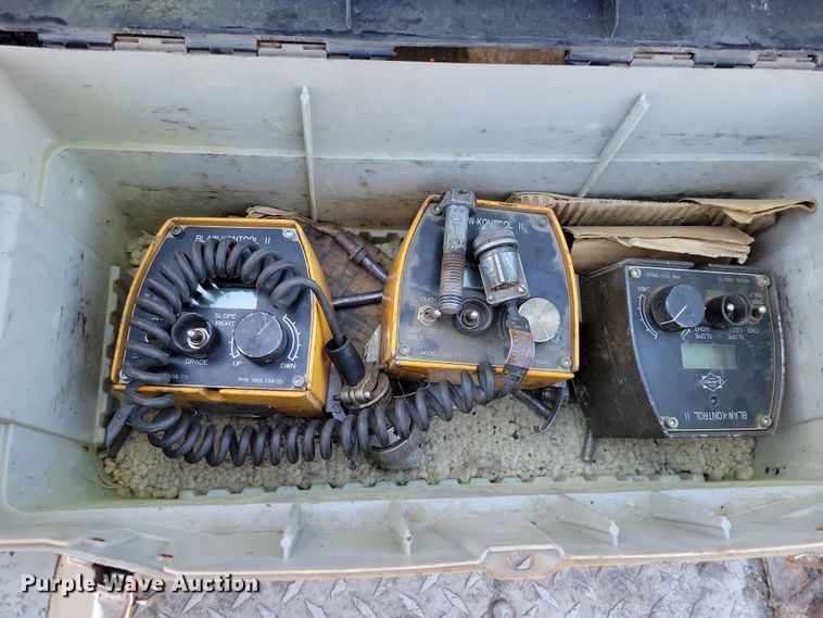 image for item DN3613 2001 Blaw Knox PF-4410 paver