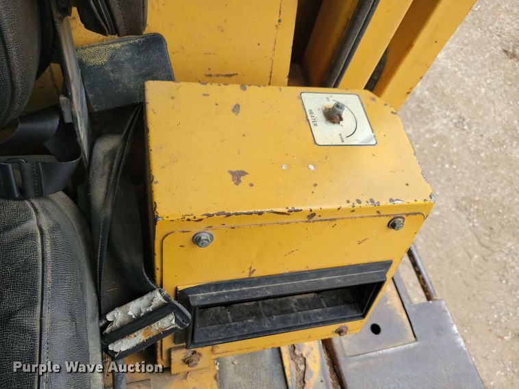 image for item DN3618 1981 Clark 35C  GM wheel loader