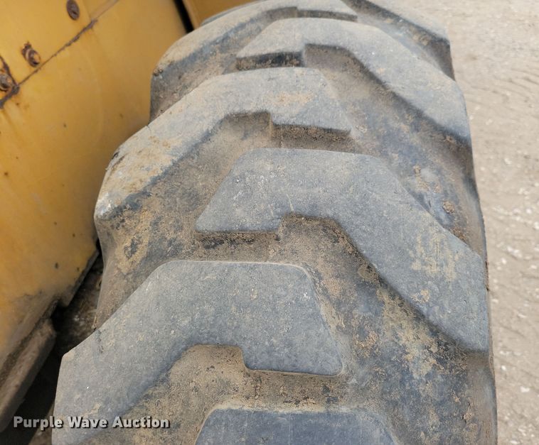 image for item DN3618 1981 Clark 35C  GM wheel loader