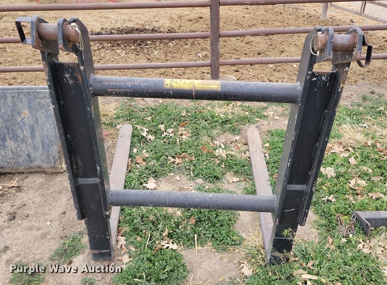 image for item DN3618 1981 Clark 35C  GM wheel loader