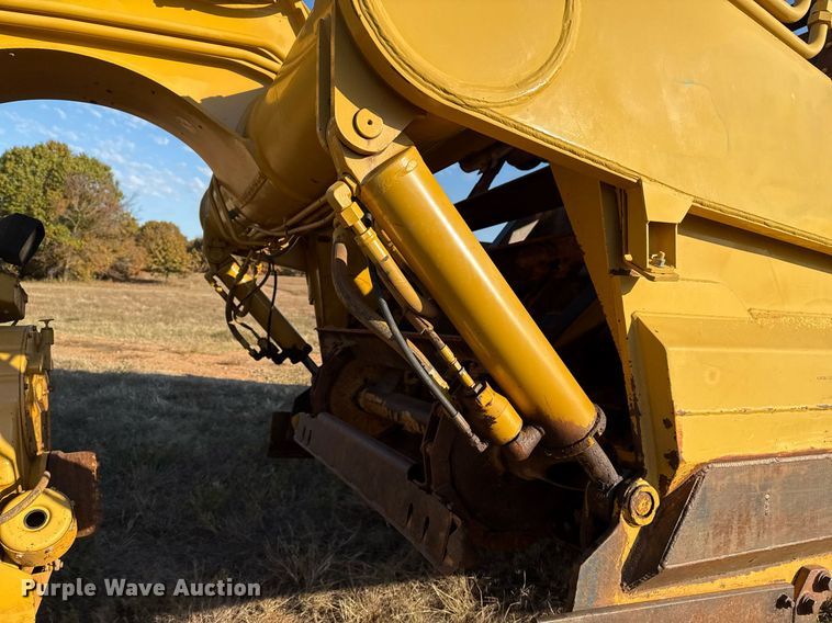 image for item DO7593 2005 Caterpillar  613C Series II elevating scraper