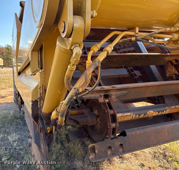 image for item DO7593 2005 Caterpillar  613C Series II elevating scraper