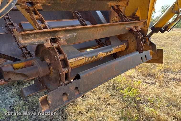 image for item DO7593 2005 Caterpillar  613C Series II elevating scraper