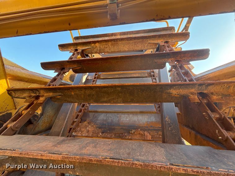 image for item DO7593 2005 Caterpillar  613C Series II elevating scraper