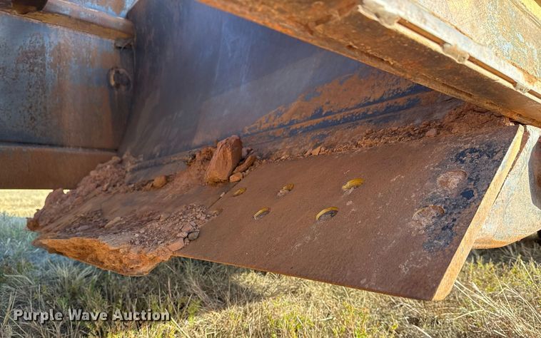 image for item DO7593 2005 Caterpillar  613C Series II elevating scraper