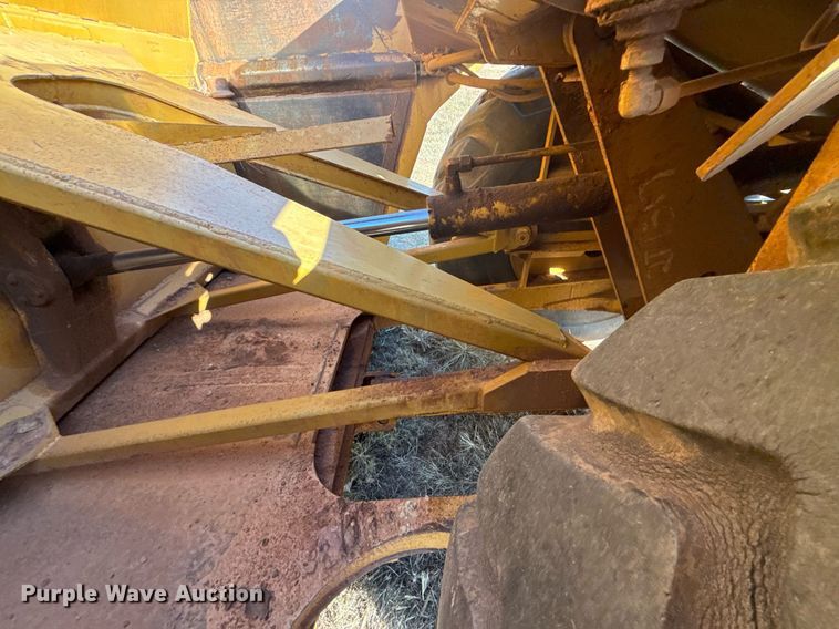 image for item DO7593 2005 Caterpillar  613C Series II elevating scraper